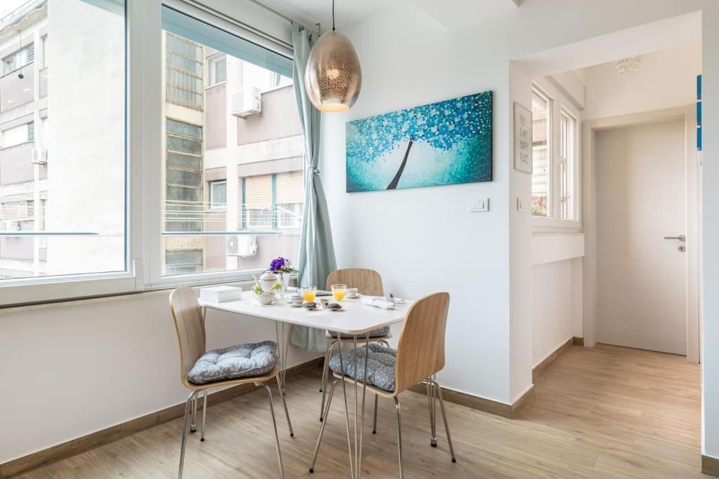 Appartamento Brand New 1Br Near Central Station, Old Town, Beach - 3 Minute Walking Spalato Esterno foto